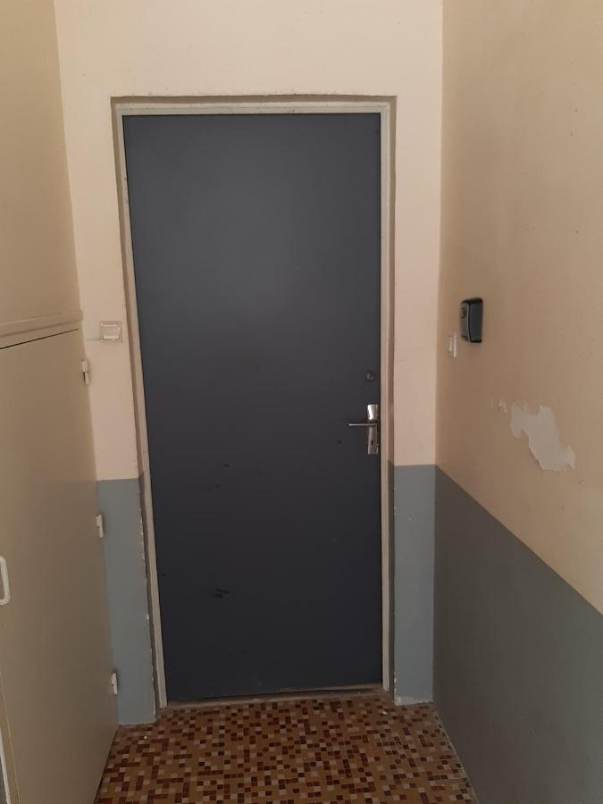 Ferienwohnung L'Etape De La Tour Grand-Fougeray Exterior foto