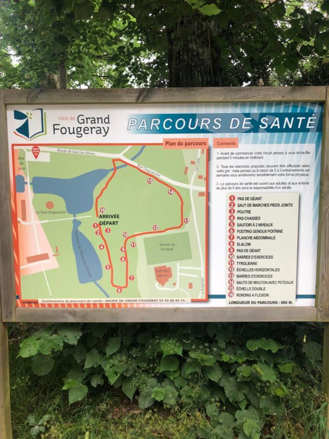 Ferienwohnung L'Etape De La Tour Grand-Fougeray Exterior foto